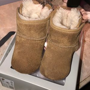 Baby Girl chestnut soft bottom Ugg’s
